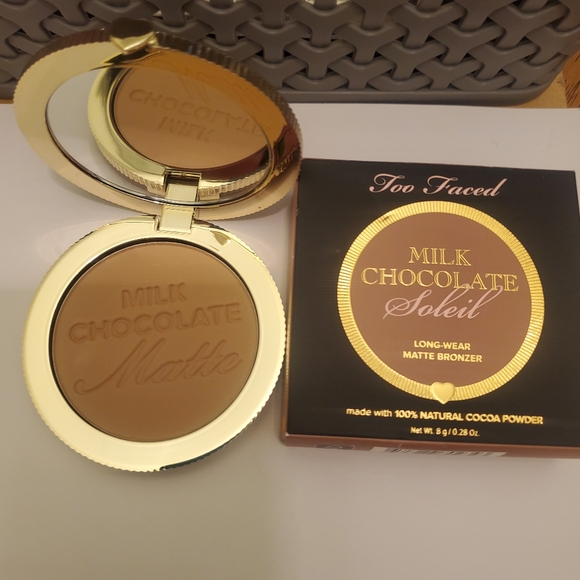 Too Faced Chocolate Soleil Matte MILK CHOCOLATE Bronzer. BNIB - Picture 3 of 4